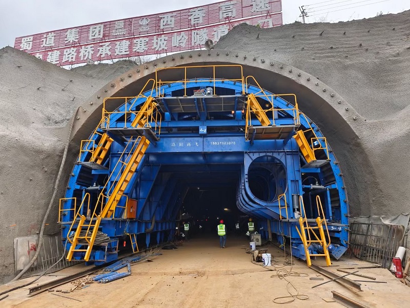 襯砌臺(tái)車工作原理是什么？